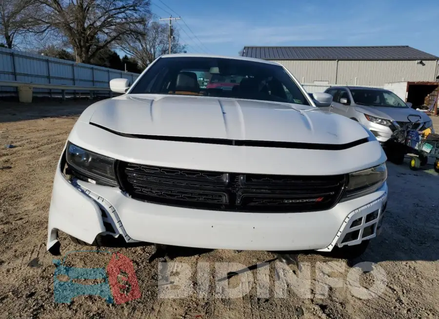 2C3CDXBG8NH243728 Photo# 5