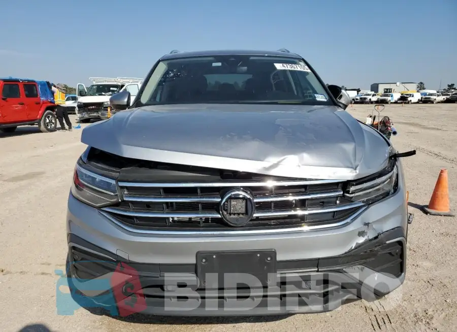 3VVNB7AX2PM089583 Photo# 5