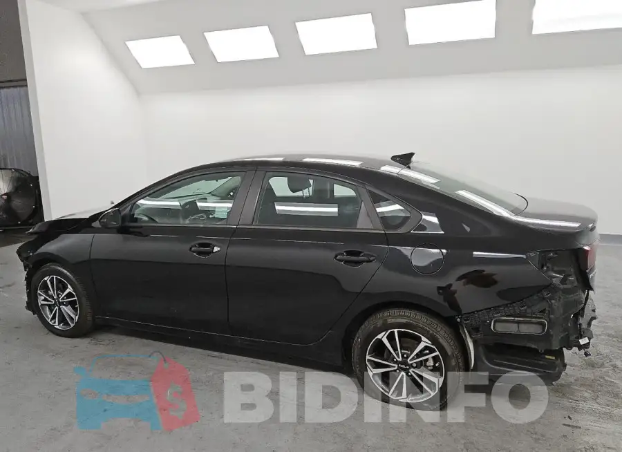 3KPF24AD2PE508517 Photo# 2