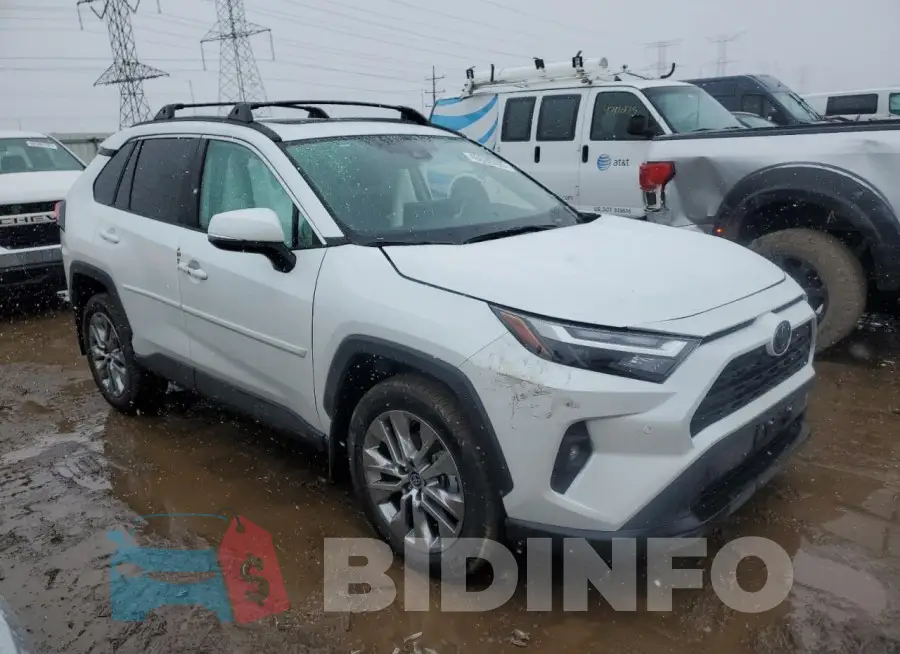 2T3A1RFV6RW426566 Photo# 4