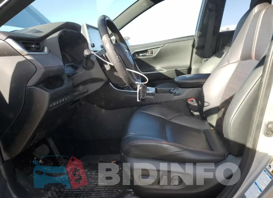 JTMFB3FV2MD015932 Photo# 7