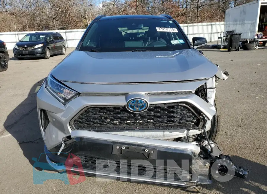 JTMFB3FV2MD015932 Photo# 5