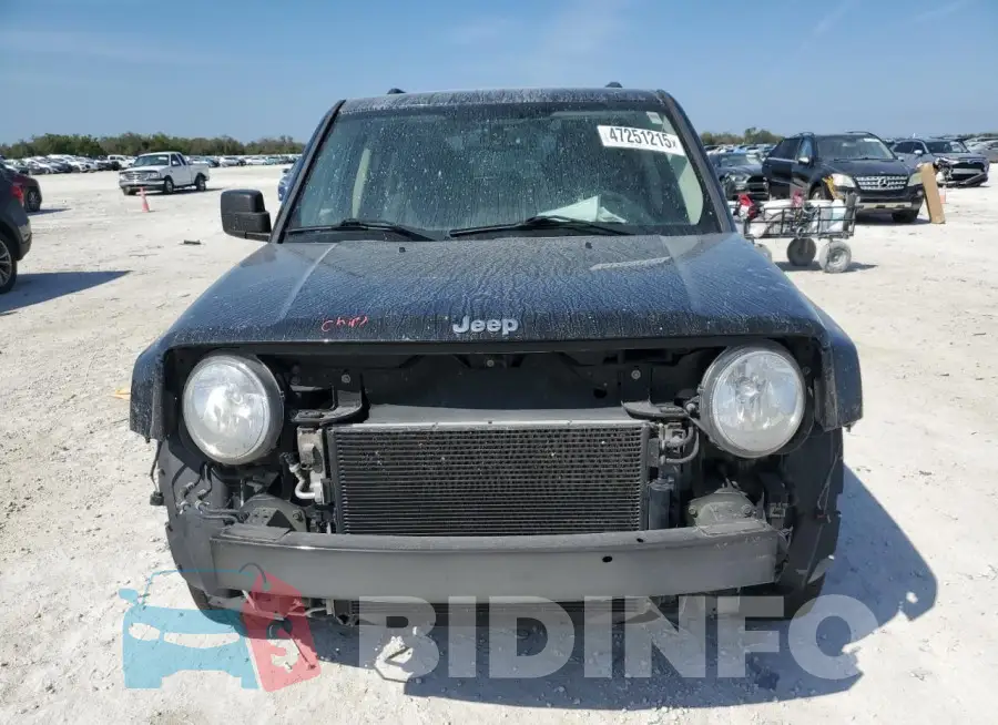 1C4NJPFA0HD161027 Photo# 5