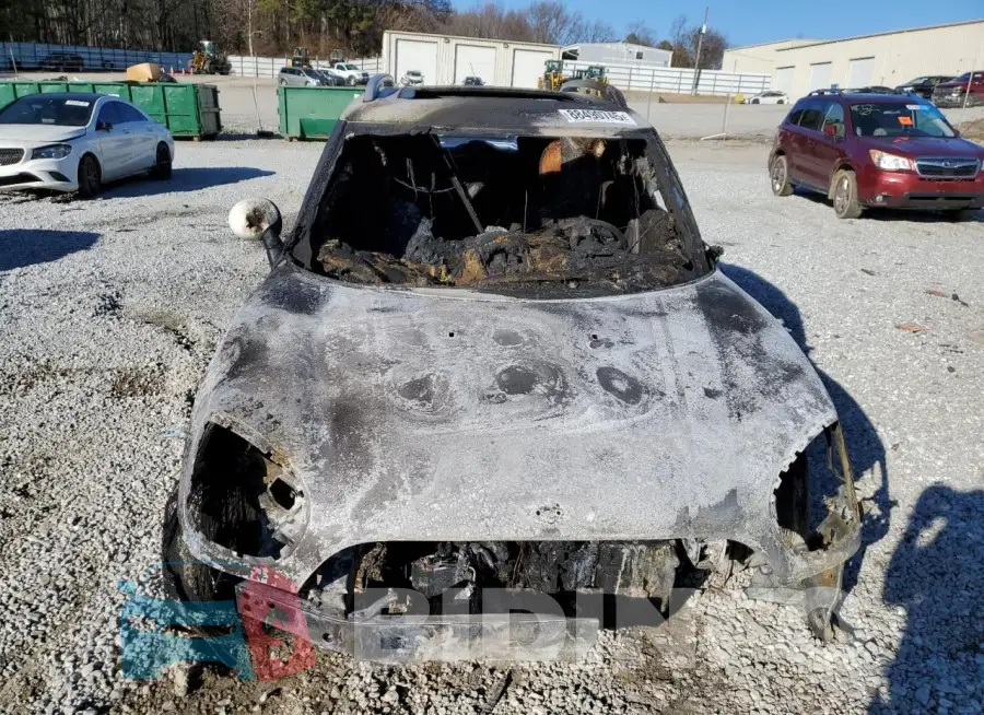 WMZYV5C3XJ3E02716 Photo# 5
