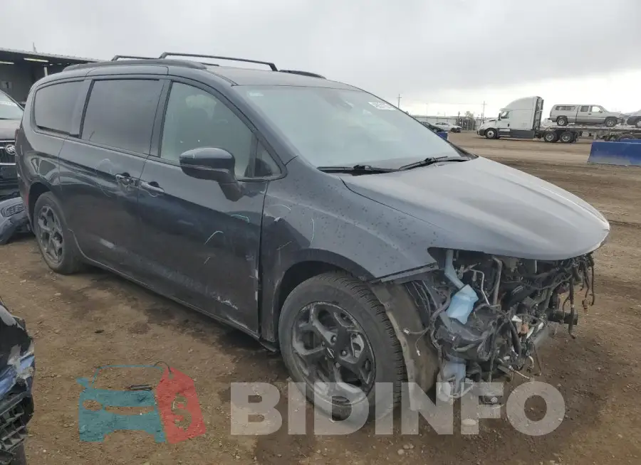2C4RC1L71MR569013 Photo# 4