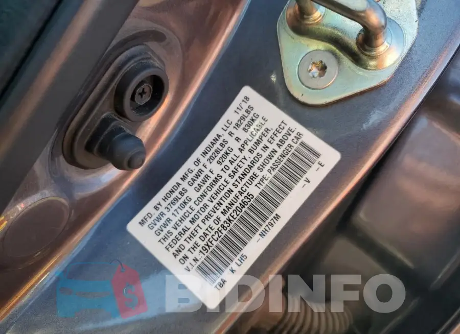 19XFC2F83KE204635 Photo# 12