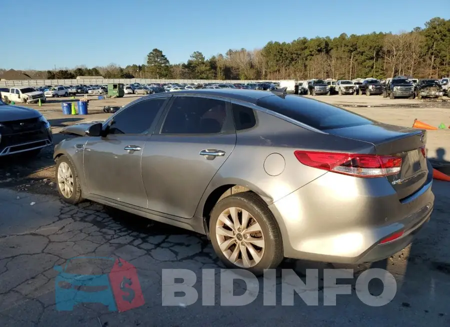 5XXGT4L35JG266147 Photo# 2