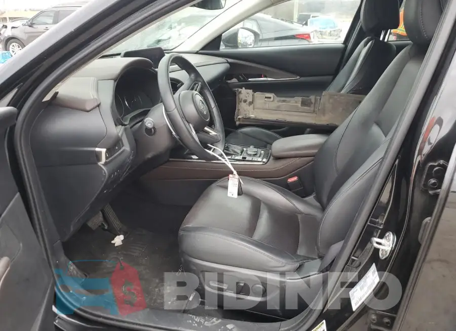 3MVDMBDLXMM308154 Photo# 7