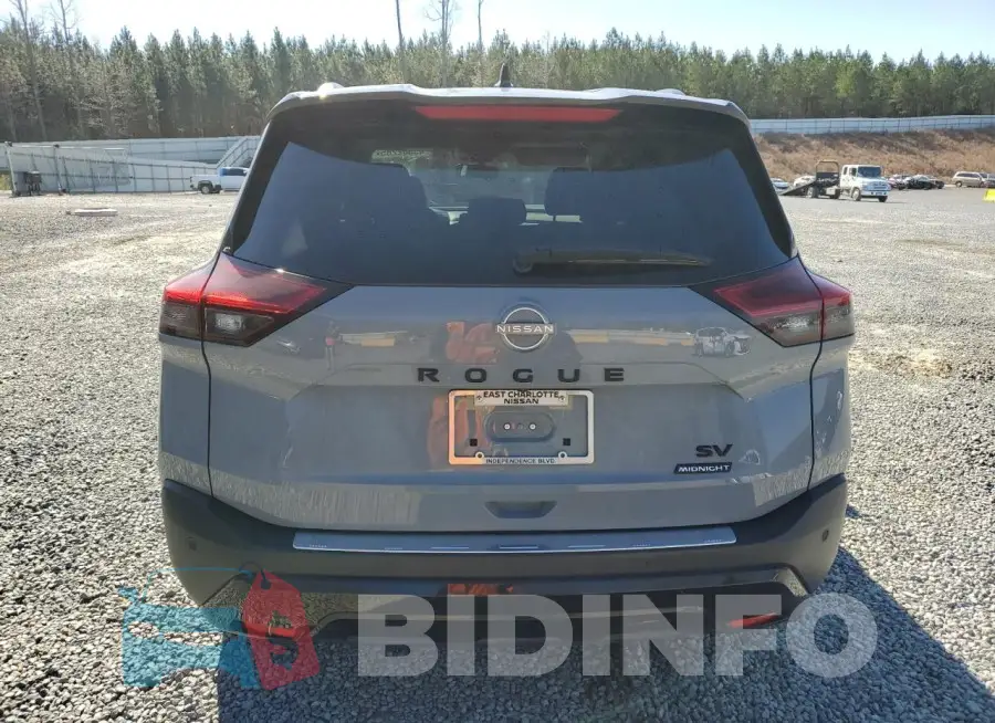 JN8BT3BA8PW001948 Photo# 6