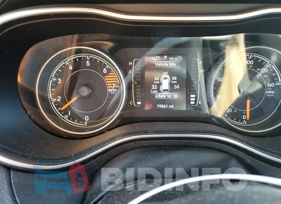 1C4PJMLB4KD127720 Photo# 9