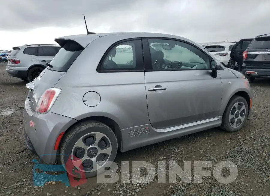 3C3CFFGE7HT525317 Photo# 3