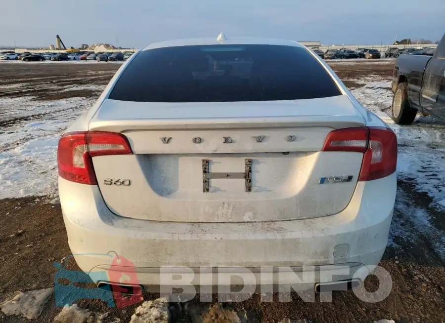LYV402TMXHB126070 Photo# 6