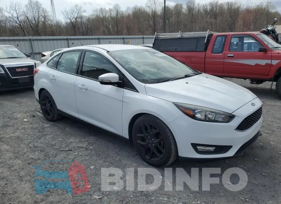 1FADP3F2XGL392992 Photo# 4