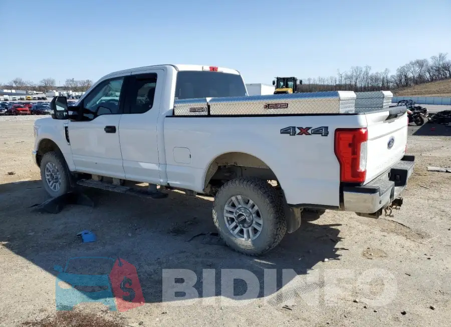1FT7X2B69KEC51564 Photo# 2