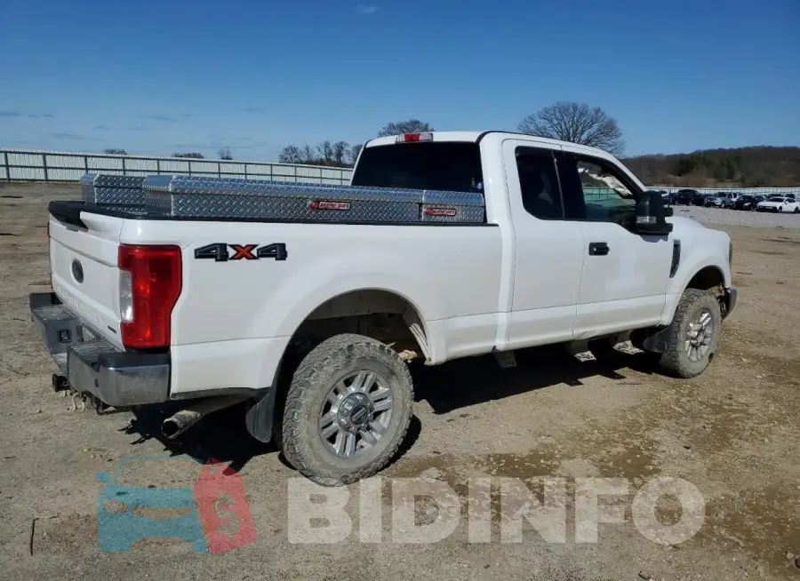 1FT7X2B69KEC51564 Photo# 3