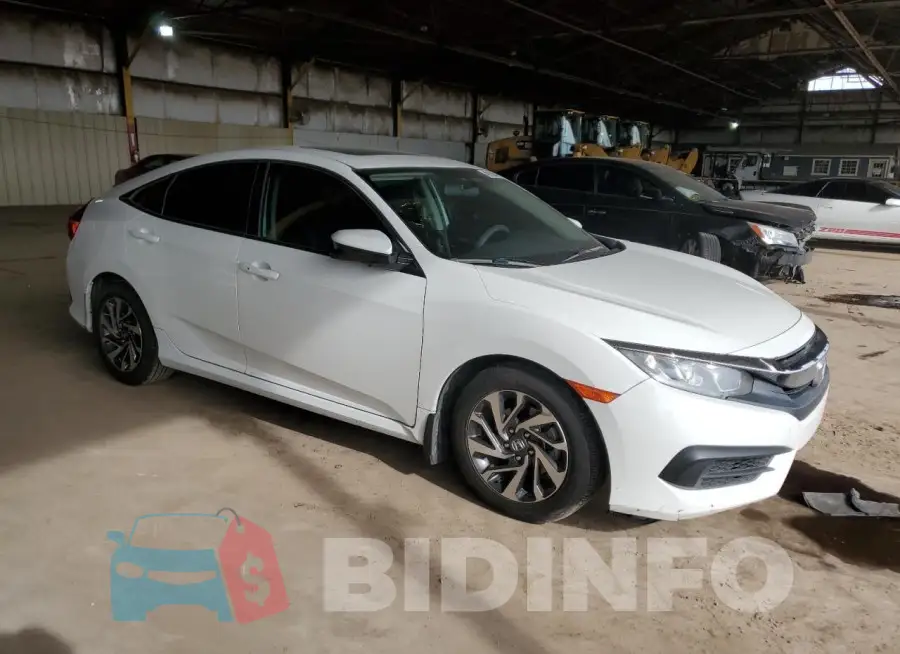 19XFC2F77HE073175 Photo# 4