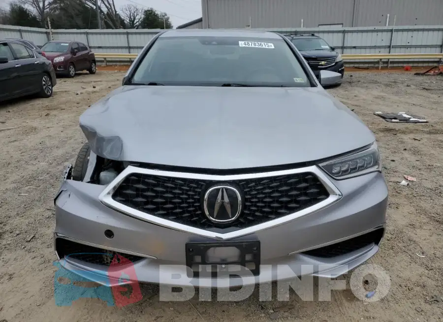 19UUB2F42KA006124 Photo# 5