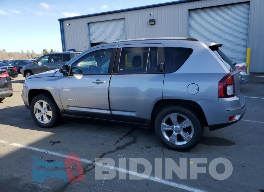 1C4NJCBA6GD641814 Photo# 2