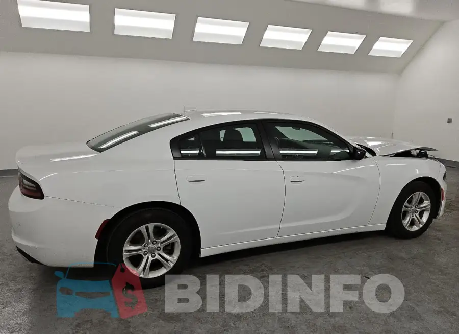 2C3CDXBGXPH582896 Photo# 3