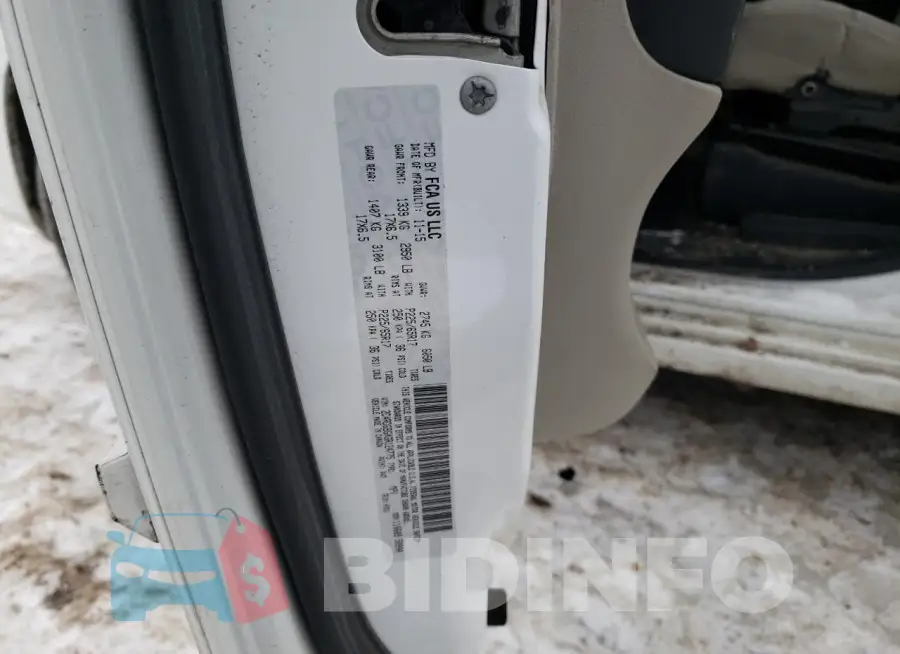 2C4RDGBGXGR124775 Photo# 13