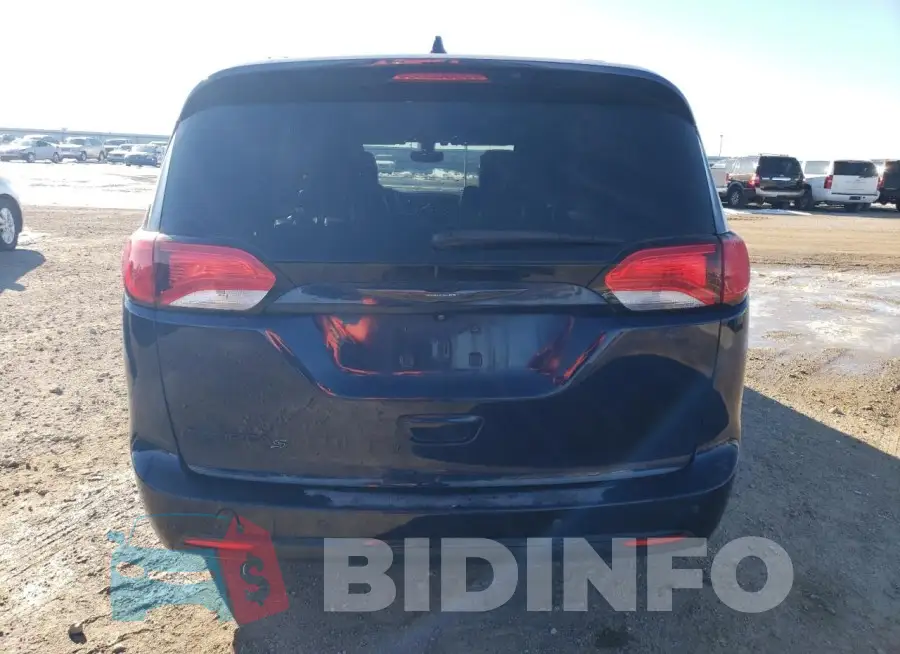 2C4RC1EG1JR261817 Photo# 6