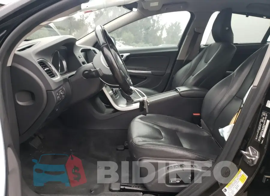 LYV402HK8JB166323 Photo# 7