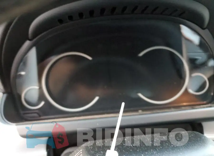WBA6F1C58HGT83529 Photo# 9