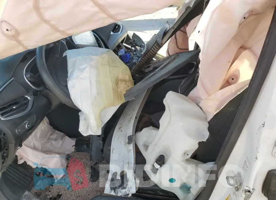 1G1ZD5ST4LF055562 Photo# 7