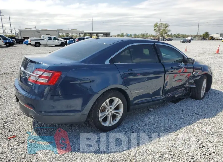 1FAHP2D86GG145044 Photo# 3