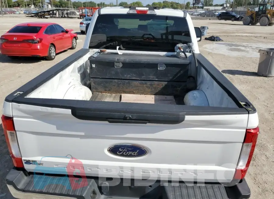 1FT7X2B65JEB49886 Photo# 6