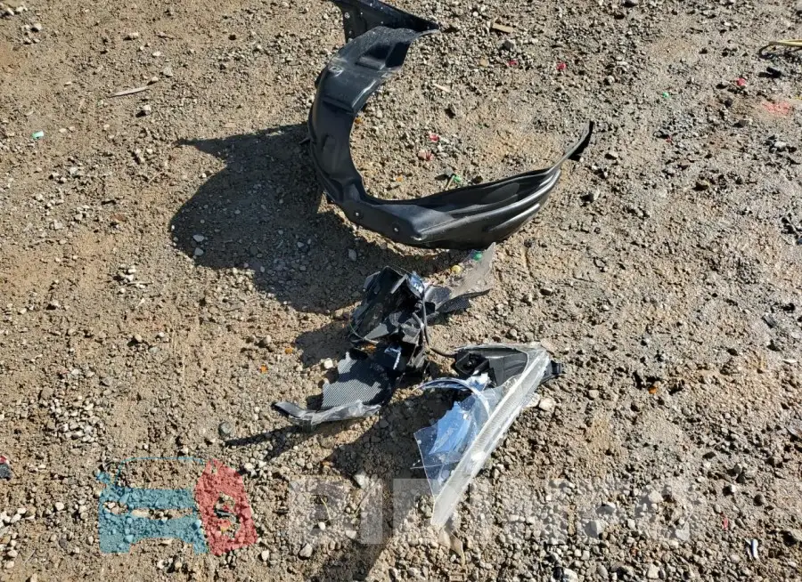 ML32AUHJ5MH000807 Photo# 12