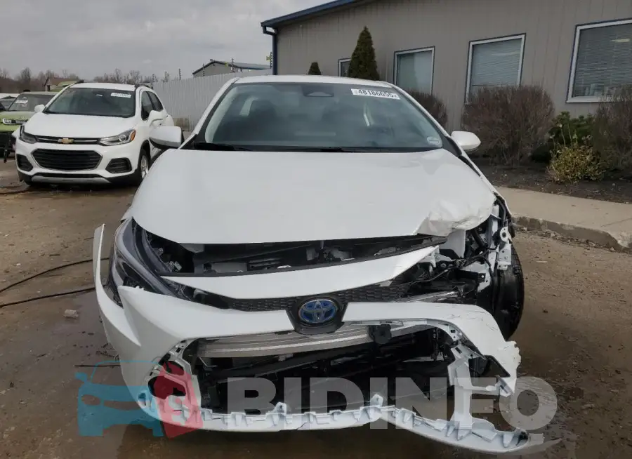 JTDBCMFE2S3073897 Photo# 5