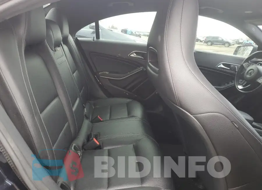 WDDSJ4EB1JN573118 Photo# 10