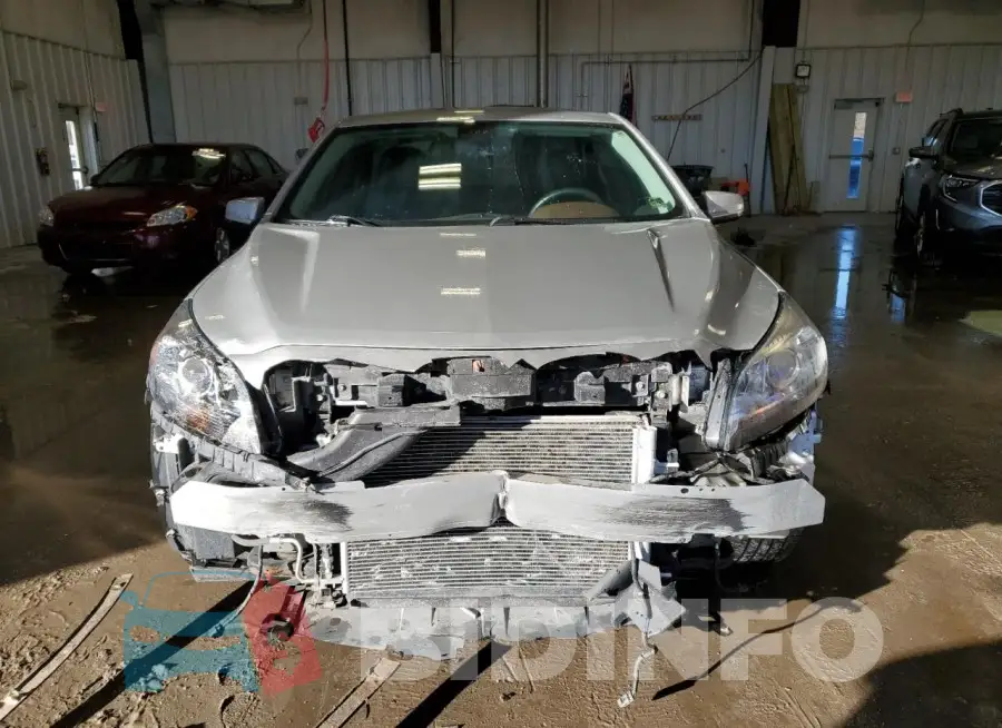 1G11E5SA5GF135080 Photo# 5