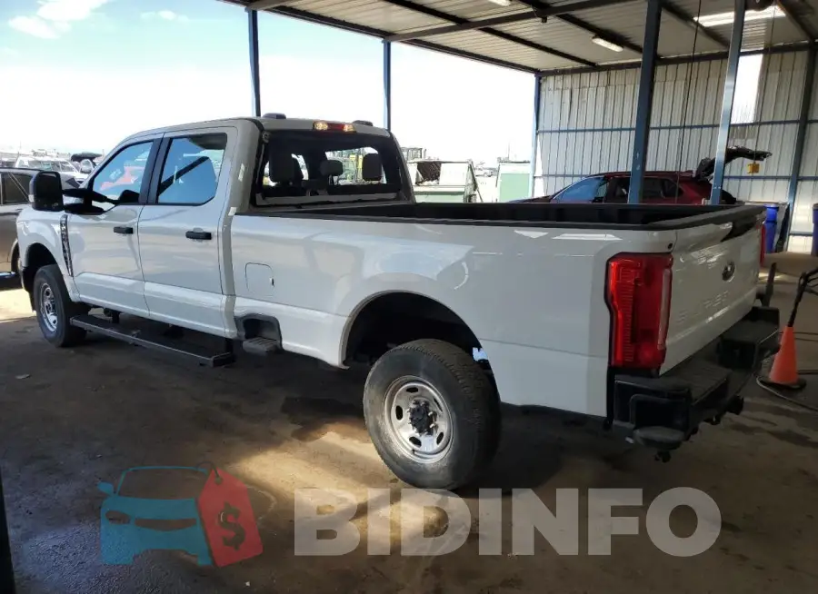 1FT7W2BA2PED17337 Photo# 2