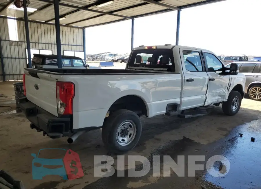 1FT7W2BA2PED17337 Photo# 3