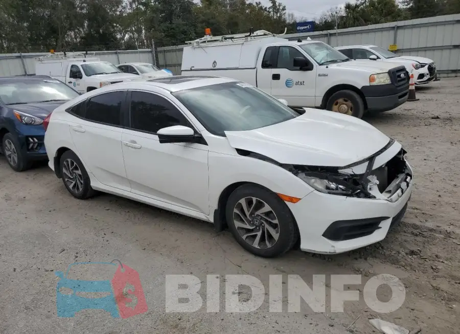 19XFC2F74HE033152 Photo# 4