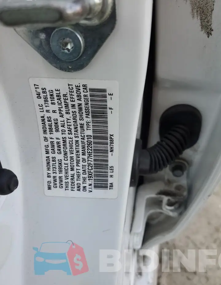 19XFC2F77HE226010 Photo# 12
