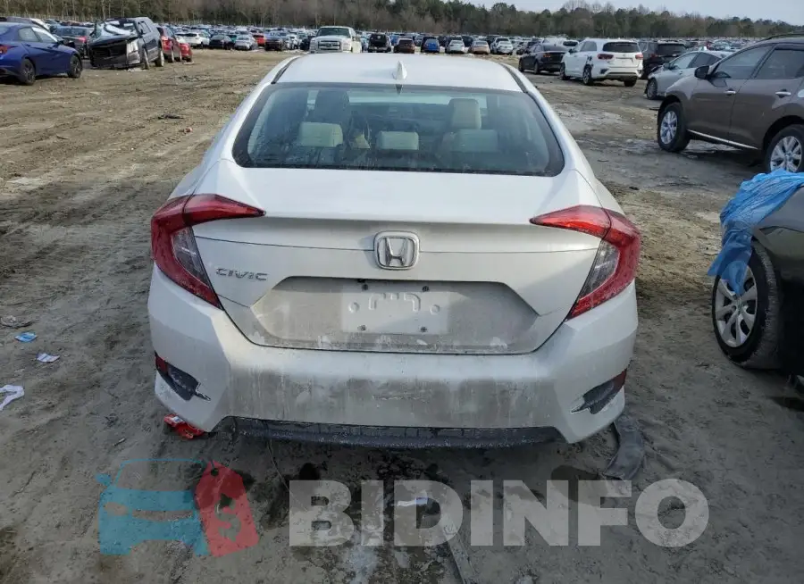 19XFC2F77HE226010 Photo# 6