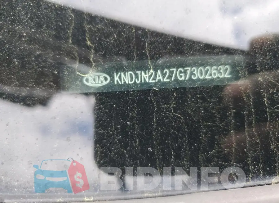 KNDJN2A27G7302632 Photo# 14