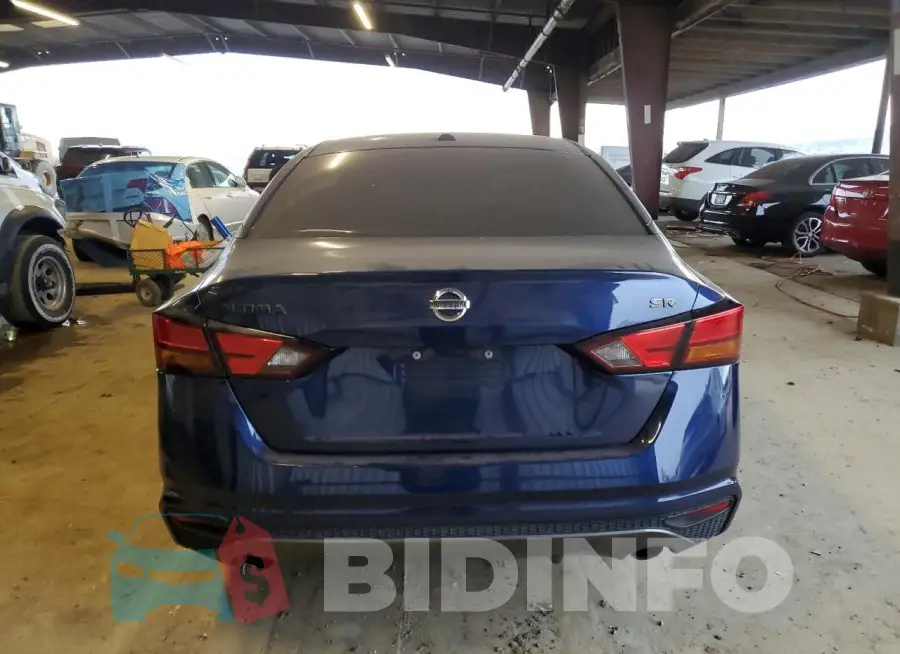 1N4BL4CV3KC128643 Photo# 6
