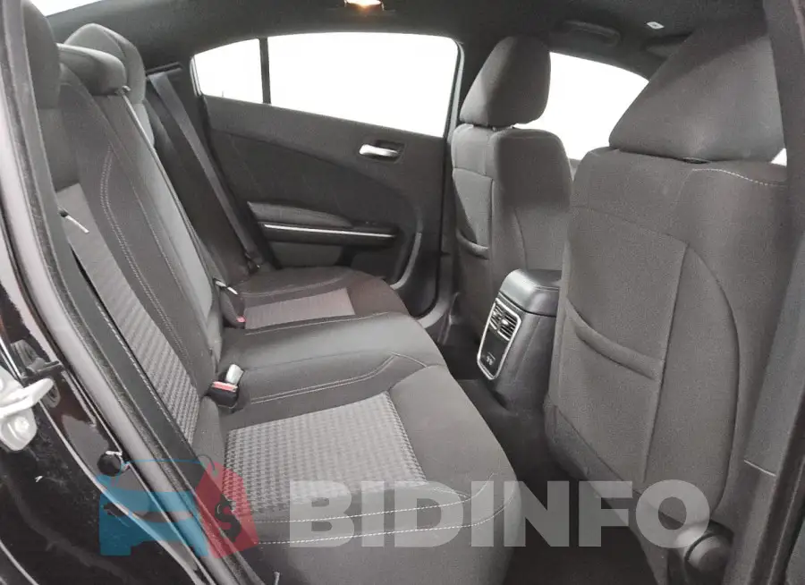 2C3CDXBG5PH690889 Photo# 10