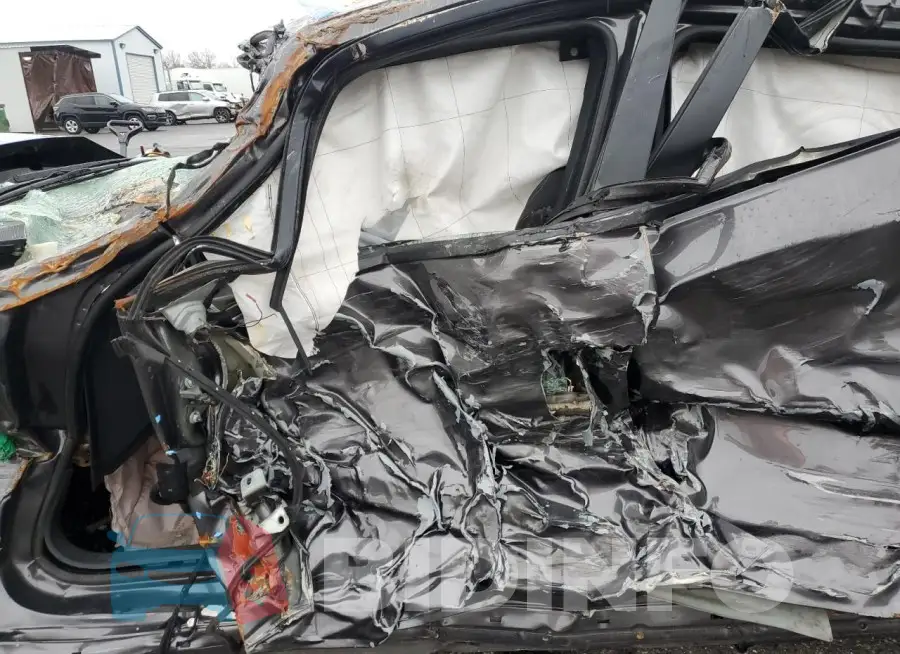 2C3CDXHG8NH258852 Photo# 7