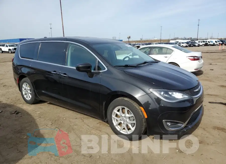 2C4RC1FG8LR158976 Photo# 4