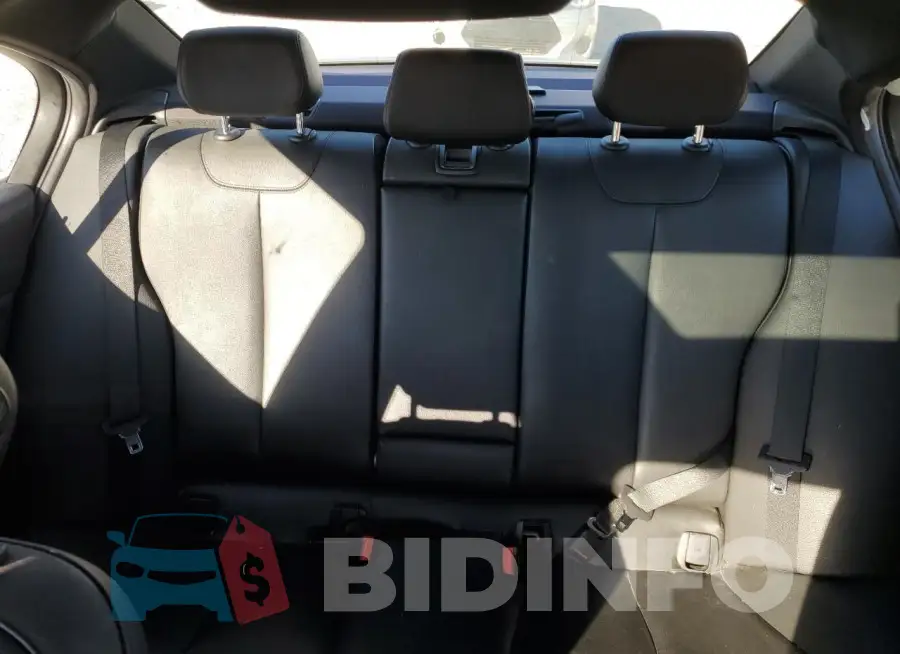 WBA8A3C59GK690321 Photo# 10