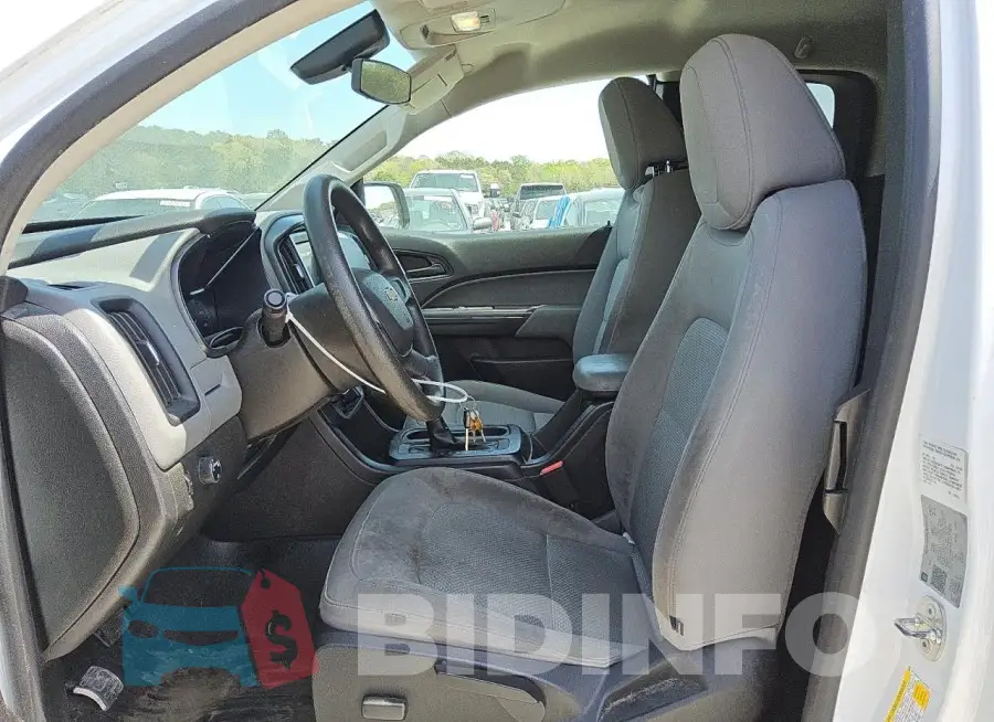 1GCHSBEA6J1273837 Photo# 7