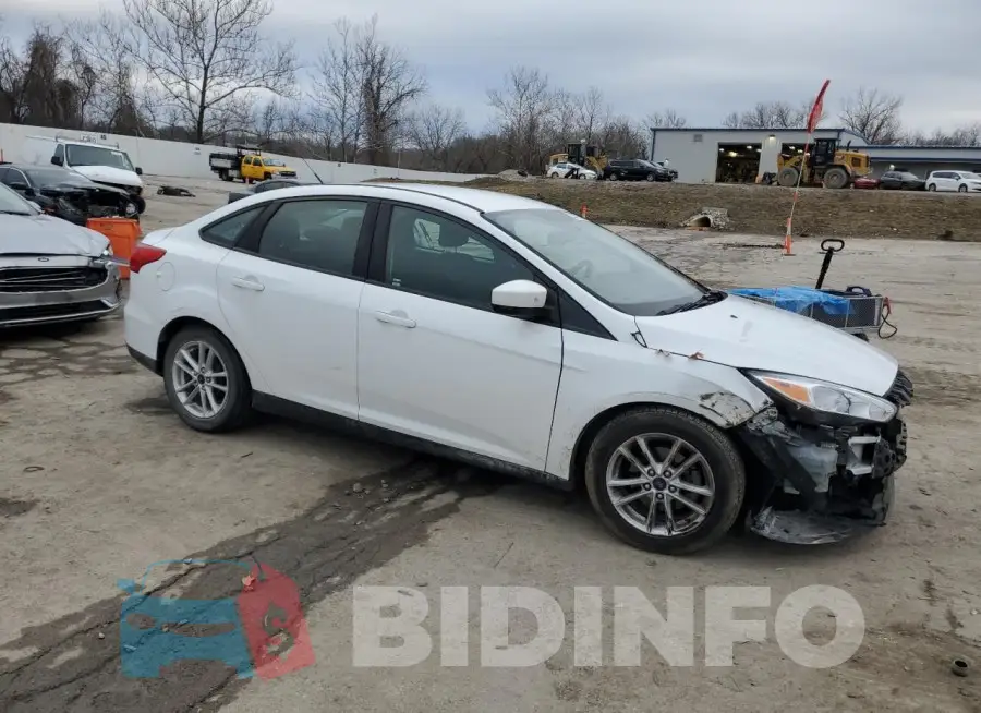 1FADP3F24JL294841 Photo# 4