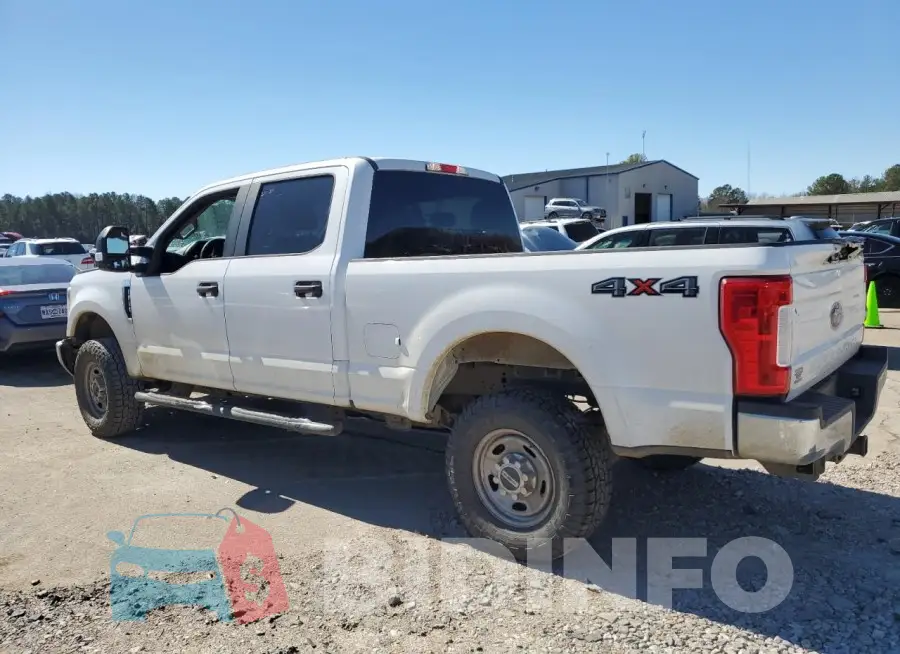 1FT7W2B67JEB63260 Photo# 2