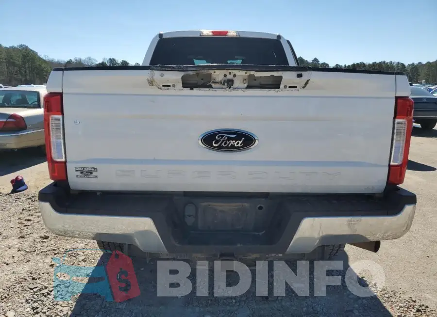 1FT7W2B67JEB63260 Photo# 6