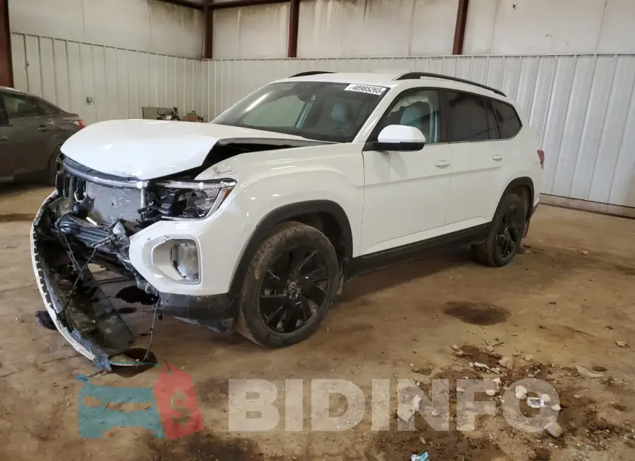 1V2HR2CA7RC604180 Photo# 1